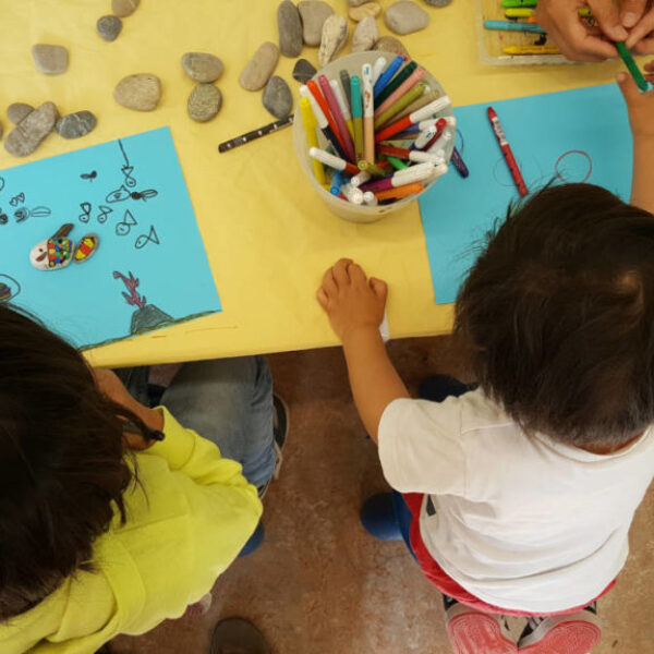 Atelier d’éveil plastique parents-enfants