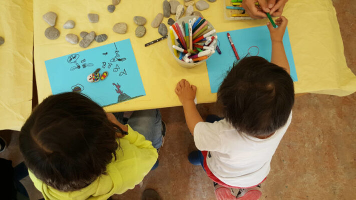 Atelier d’éveil plastique parents-enfants Atelier d’éveil plastique parents-enfants